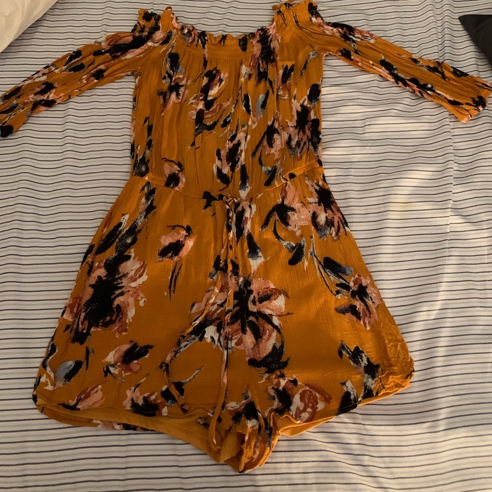 Mustard floral jumpsuit - Medium